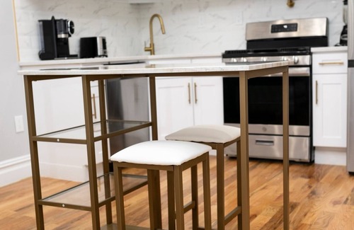 East New York House | A lovely nice building, peaceful, brand new house with furniture, welcoming!n