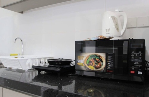 Shah Alam Apartment | A Lovely, Utropolis Studio Near KDU, FREE Parking