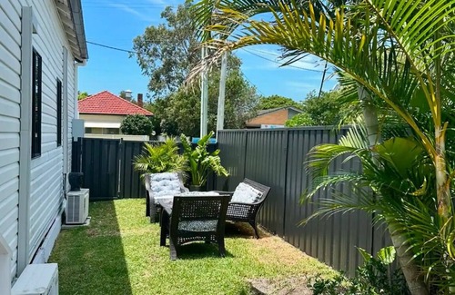 Swansea House | A lovingly restored cottage with beautiful Lake Macquarie less than 100m away.
