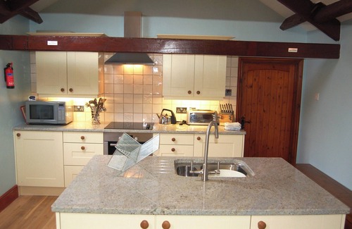 Penrith Cottage | A luxury barn conversion, with superb quality kitchen and extra shower room.