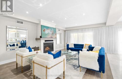 Welland House | A Luxe Cozy Escape