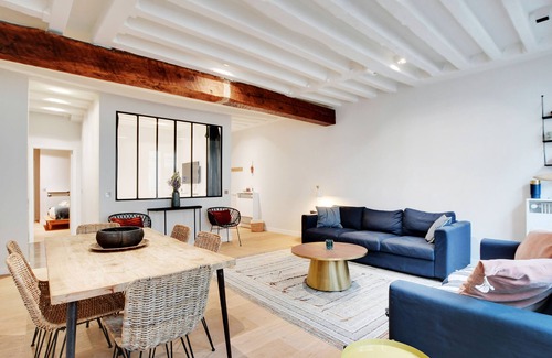 Palais-Royal Apartment | A Luxurious 2-BR1BA in Louvre