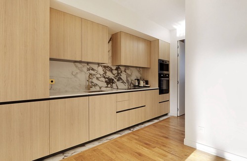 Vivienne Apartment | A Luxurious 3-BR/3BA with A/C in Opéra-Bourse
