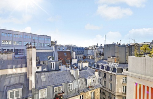 Vivienne Apartment | A Luxurious 3-BR/3BA with A/C in Opéra-Bourse