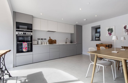 Carmarthen Cottage | A luxurious barn converted to high standard