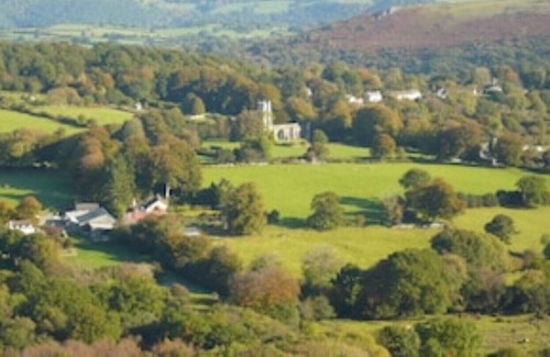 Moretonhampstead Cabin | A Luxurious Lodge Nestling Beside The River Teign In Dartmoor National Park