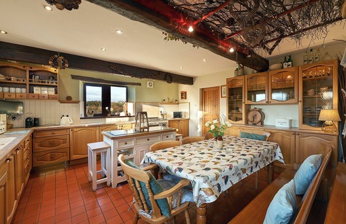 Kendal House | A Luxury barn conversion ideal for visits to the Lake District, accommodates 8