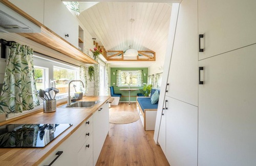 Zeewolde House | A luxury tiny house with extra sleeping lodge
