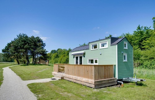 Zeewolde House | A luxury tiny house with extra sleeping lodge