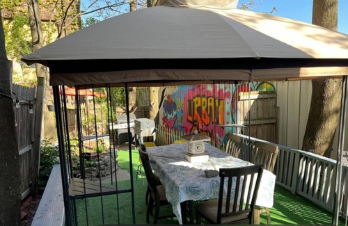 Mansion Area House | /A luxuryhome Near NYSCapital sleeps 10+W/D Grill