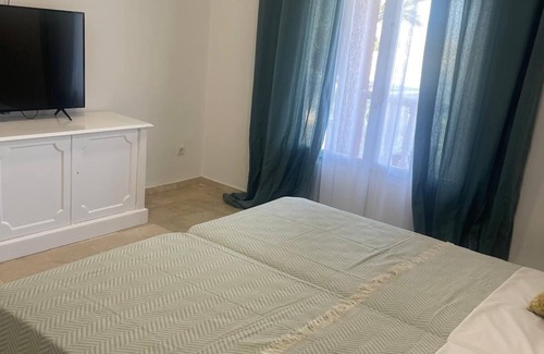 Vista Hermosa Bed & Breakfast | A Magical Stay Awaits - Comfort, Flavour & Charm at Aladdin B&B