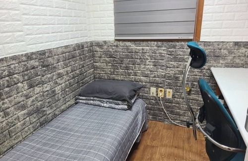 Noryangjin House | A male-only room with one bed, a shared bathroom,kitchen value for money