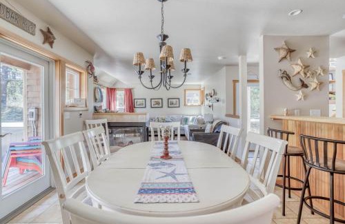 Shorepine Village House | A Mermaids Dream - Meredith Lodging
