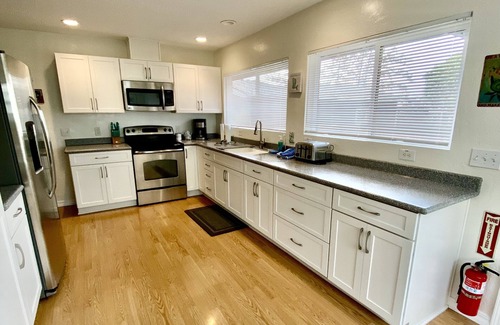Brookings House | A Mermaids Pearl-New Cozy Vacation Home, Pet Friendly with Lovely Beach Access