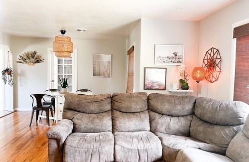 Yuba City House | A Midcentury Modern Home away from Home