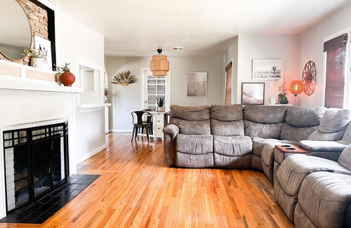 Yuba City House | A Midcentury Modern Home away from Home