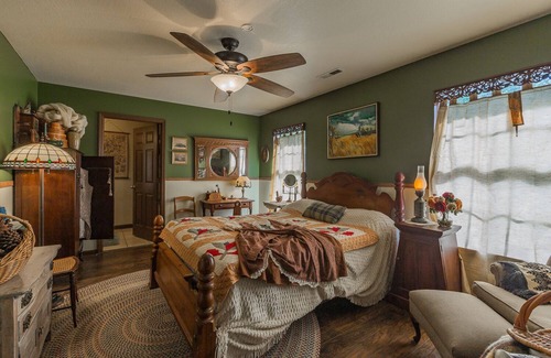 Chickamauga House | A Middle Earth Inspired Stay