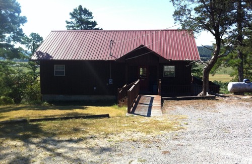 Calico Rock Cabin | A Million Dollar View of the White River