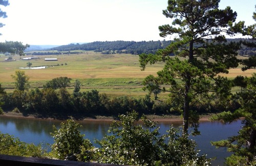 Calico Rock Cabin | A Million Dollar View of the White River
