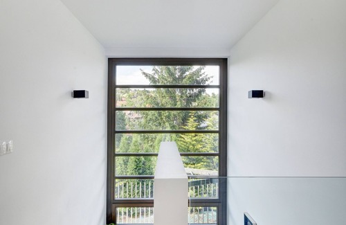 Erzsebettelek House | A minimalist house in nature