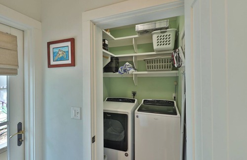 Seacrest House | A minute to community pool & beach access. Bikes & beach gear in shed!