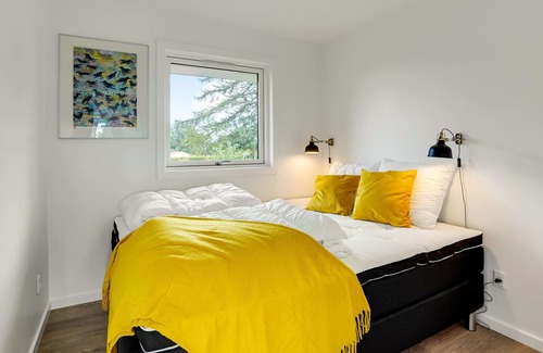 Bog By House | A modern and bright vacation home welcomes you to Bogø.