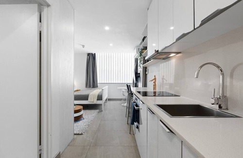 Bondi Beach Apartment | A Modern Beach Studio, 5min walk to Bondi Beach