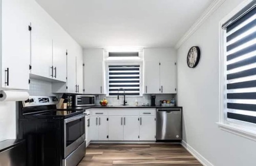 St. Catharines House | A Modern Home Sleek Design & Secondary Suite