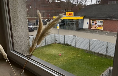 Katernberg Apartment | A moment away from the World Heritage Site! GE1L