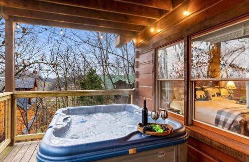 Pigeon Forge House | A Moment Inn Time