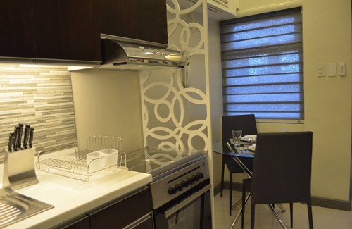 Legazpi Village Apartment | A New Luxurious One Bedroom Loft Apartment - 3 Minutes Walk To Greenbelt Mall