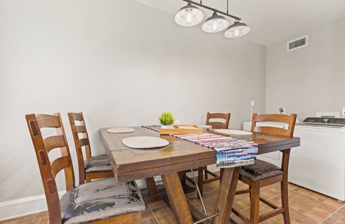 North Waco House | A nice Hacienda in central Waco!