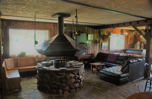 Erie County Cabin | A perfect Family Reunion or group Retreat