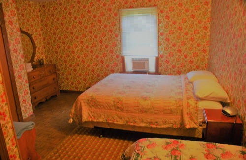 Erie County Cabin | A perfect Family Reunion or group Retreat