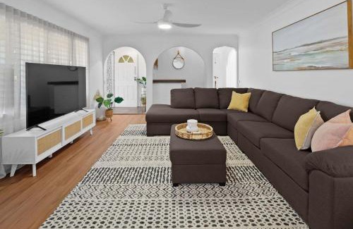 Scotts Head House | A Perfect Stay - Beach Base
