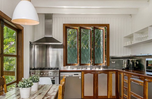 Belongil House | A PERFECT STAY - Sweethaven