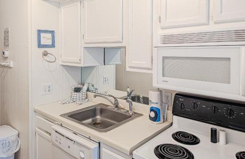 Morehead City Apartment | A Place At The Beach 310