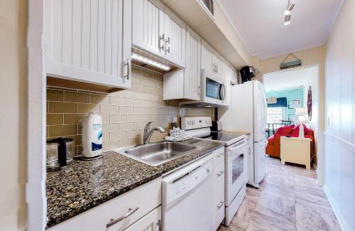 Morehead City Apartment | A Place At The Beach 309