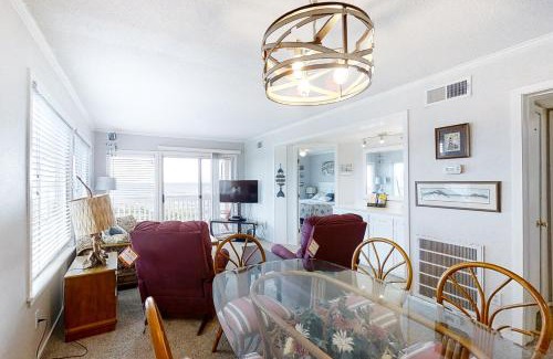 Morehead City Apartment | A Place At The Beach 371