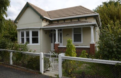 Golden Point House | A Place to Stay - Barkly & Haymes