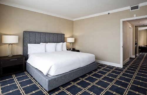 Sunnyvale West Hotel | A Place You'll Surely Enjoy! Outdoor Pool, Pets Allowed, Free Parking