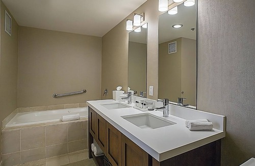 Sunnyvale West Hotel | A Place You'll Surely Enjoy! Outdoor Pool, Pets Allowed, Free Parking