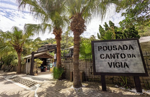 Praia da Armacao do Itapocoroi Apartment | A pousada rustica de frente ao mar, exclusividade, descanso e lazer.