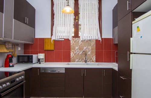 Kriopigi Villa | A private detached villa just five minutes walking distance from the beach