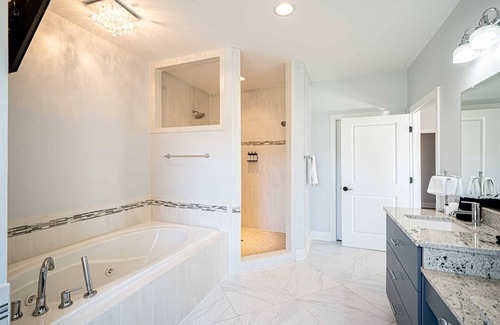 Leesburg Cottage | A Private Luxury Retreat for Bridal Party or Weekend Escape