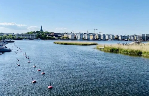Sodra Hammarbyhamnen Apartment | A private room in Hammarby Sjöstad, common space shared!