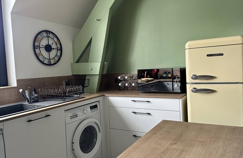 Dourdan Apartment | A Proximité du Château de Dourdan! Appartement à Dourdan Centre, Wifi Gratuit