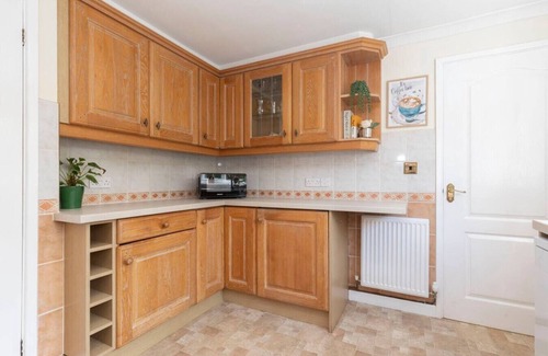 Eastington House | A Quaint, Relaxing 3-Bed Cottage in Eastington