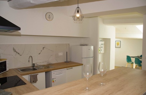 Lezignan-Corbieres Apartment | A Quelques pas de la Gare, au Centre Ville, Appartement Tout Équipé