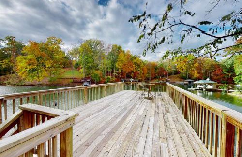 Moneta House | A Quiet Cove